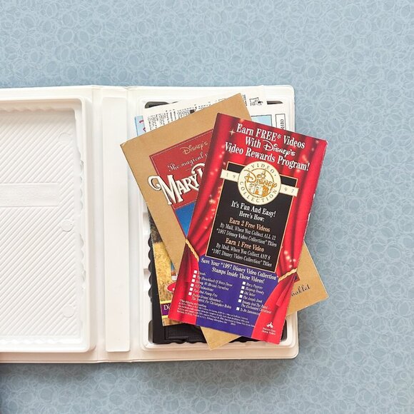 Mary Poppins VHS w/ Booklet & Inserts | Disney Masterpiece | 1990s - Picture 8 of 9